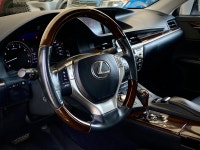 Stock#: 251113BThe 2014 Lexus ES 350 offers a refined and comfortable luxury sedan experience, disti... (image 7)