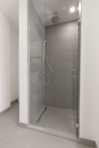 Renovated Akelius one bedroom apartment for rent. Located near de Maisonneuve West in the Notre-Dame... (image 7)