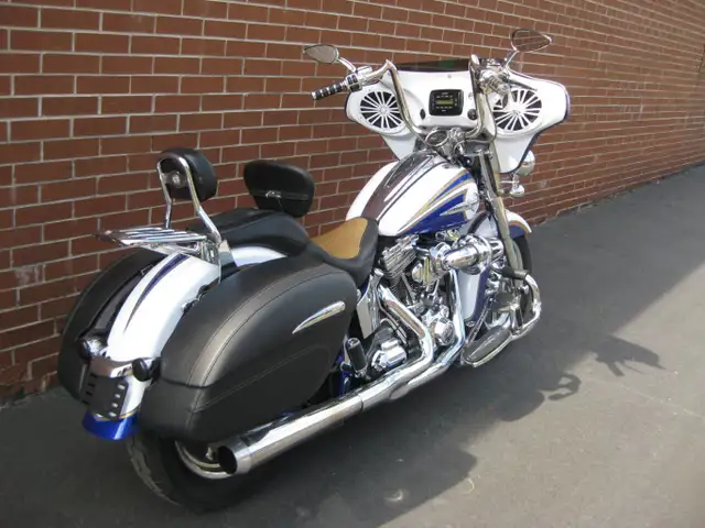 2014 Harley-Davidson FLSTNSE CVO Softail Deluxe in Street, Cruisers & Choppers in City of Toronto - Image 9