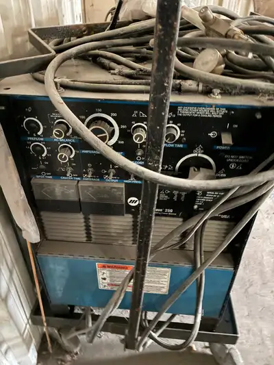 Tig welder miller syncrowave 250, View more