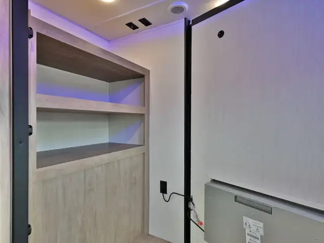 2026 GREY WOLF 27GHBL in Travel Trailers & Campers in St. Albert - Image 15