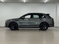 Découvrez le parfait équilibre entre luxe, performance et prestige avec ce magnifique Bentley Bentay... (image 4)