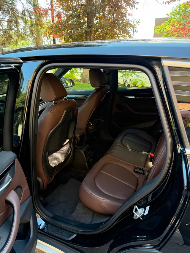 2019 BMW X1 SUV, AUTOMATIC EXCELLENT CONDITION — photo 3
