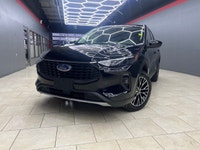 The 2024 Ford Escape in the elegant Black finish coupled with a Front-Wheel Drive system offers an e... (image 2)