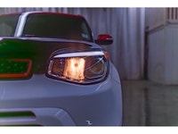 **ONE OWNER - ACCIDENT FREE** 165,038 KM This 2014 Kia Soul SX is powered by a 2.0L engine that is p... (image 5)