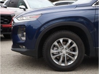 2019 HYUNDAI SANTA FE ESSENTIAL - NO ACCIDENTS - BACKUP CAMERA - HEATED FRONT SEATS AND STEERING WHE... (image 5)