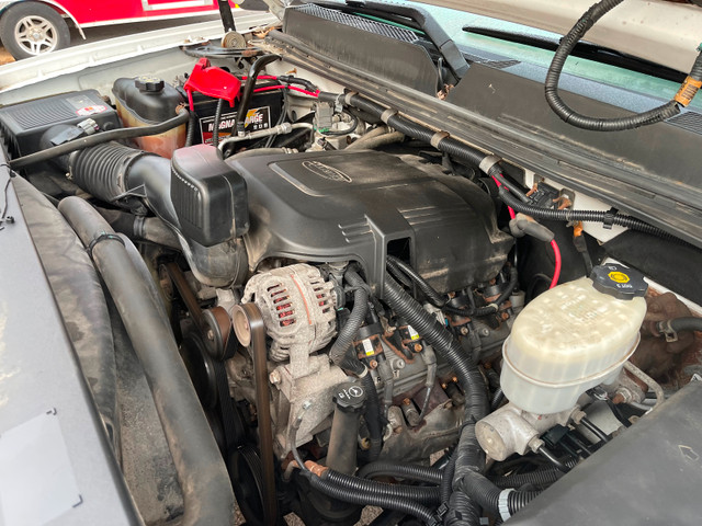 2014 GMC Sierra 2500 For Sale in Cars & Trucks in Oakville / Halton Region - Image 3