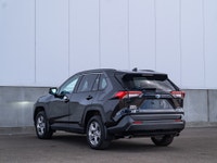 CARGET AUTOMOTIVE is thrilled to offer this 2022 Toyota Rav4 Hybrid XLE, combining impressive fuel e... (image 7)