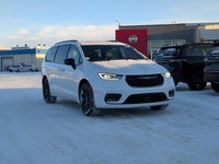 The 2026 Chrysler Pacifica Limited combines premium style, advanced technology, and family-focused v... (image 8)