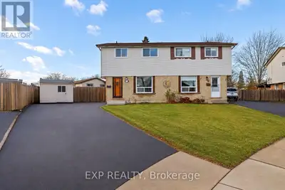 Welcome to 9 Cleveland Place, nestled on a quiet cul-de-sac in the highly sought-after Stoney Creek...