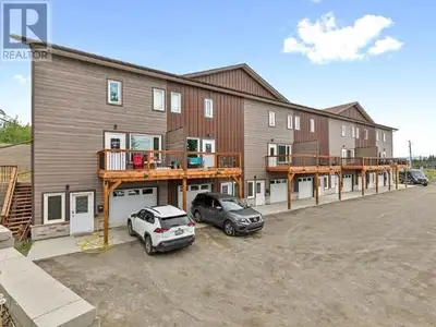 This spacious 2037sqft, 3-bedroom, 2.5 bath, three-level condo is the perfect home overlooking the m...