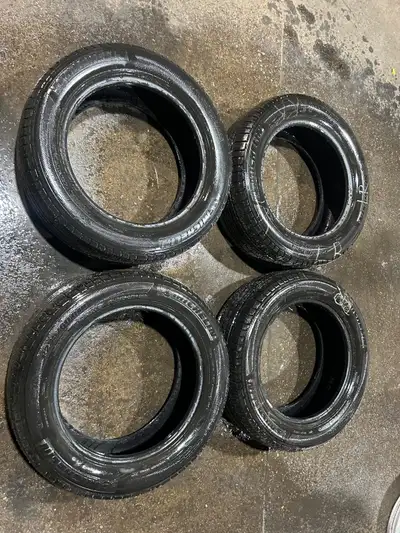 TIRES 235 60 18 Michelin Latitude Tread Depth 6 6 4 4 / 32nds $300 for the set of 4