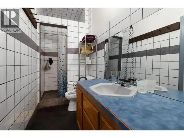 7630 97A Highway Mara, British Columbia in Land for Sale in Kamloops - Image 27