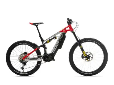 2022 Ducati E-Bikes TK01 - RR L The new TK-01RR is an e-enduro that adopts the most modern technical...