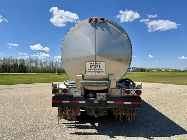 2015 KENWORTH T800 in Heavy Trucks in Saskatoon - Image 9