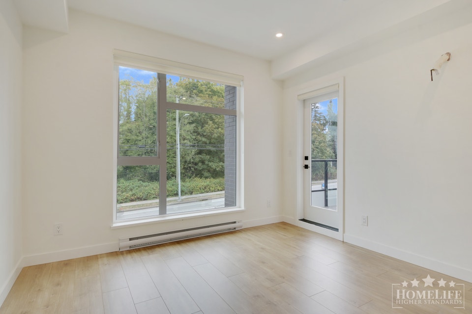Brand New 1 Bed + Den, 1 Bath Condo for Rent at Viva in Surrey 4