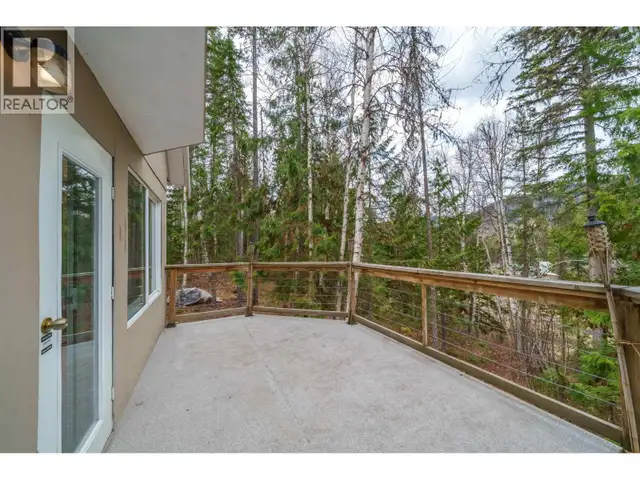 3595 CANDLE DRIVE Canim Lake, British Columbia in Houses for Sale in 100 Mile House - Image 4