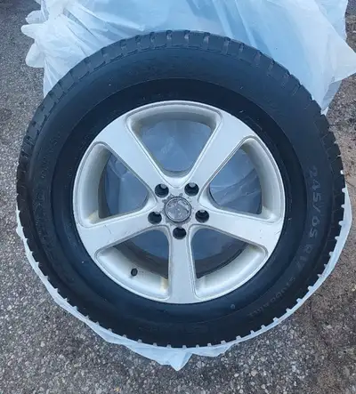 (4) 245 65 17 Champiro Snow Tires mounted on Alloy rims from a 2018 Kia Sorento. Dot 2417 Bolt Patte...