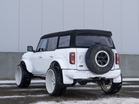 CARGET AUTOMOTIVE is thrilled to offer this 2023 Ford Bronco Outer Banks with the Sasquatch Package,... (image 8)
