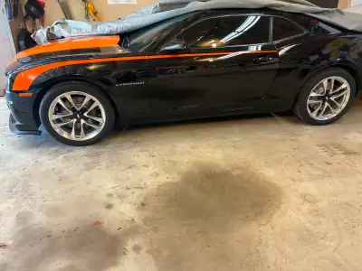 2011 SS Camaro, 6 speed manual, headers, cold air intake, new flowmaster exhaust, new tires, new bra...