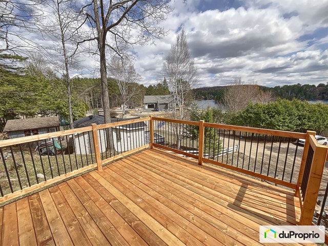 $279,900 - Cottage for sale in Lac-des-Plages — photo 1