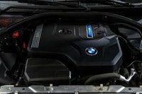 *English below* *Français:* Cette BMW 330e xDrive 2022 affichant 46 615 km, provenant d'un seul prop... (image 9)