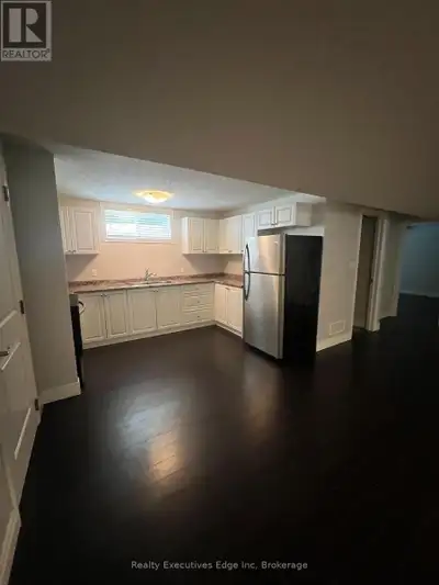 LOWER UNIT - 119 DALLAN DRIVE Guelph (Pineridge/Westminster Wood