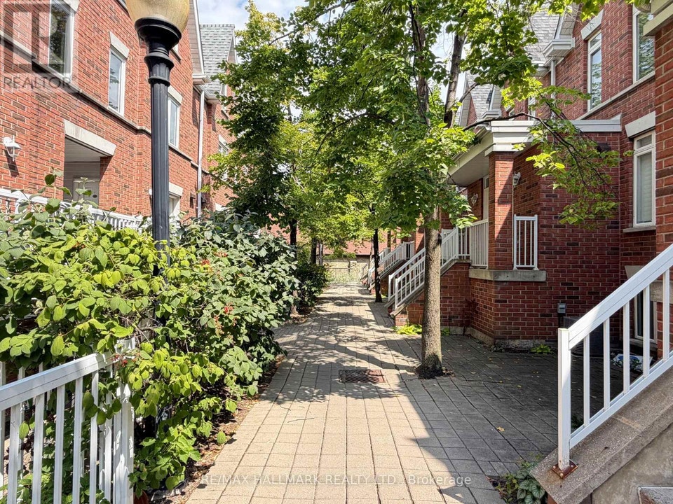 3009 - 12 SUDBURY STREET S Toronto (Niagara), Ontario 2