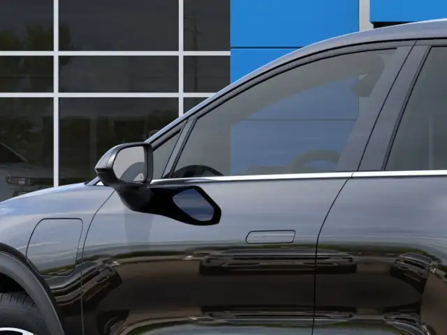 Chevrolet Equinox EV 2026 in Cars & Trucks in Longueuil / South Shore - Image 13