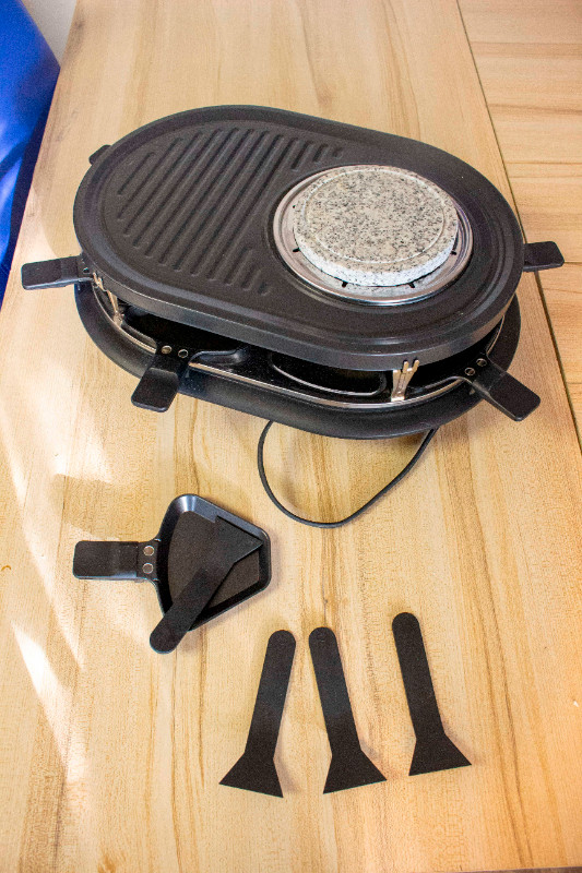Electric Raclette Grill in Microwaves & Cookers in Thunder Bay - Image 2