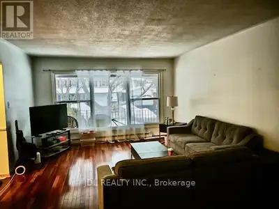 Newer renovation! Great Location! Well Maintained Upgraded 4-Level B/S Quiet & Child Safe Crest. Muc...