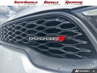 Apple Carplay / Android Auto, Clean Accident History Report, AWD, Blacktop Package, Heated front sea... (image 8)