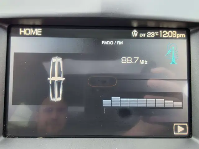 2012 Lincoln MKT 7 Passanger AWD5687956519426662425