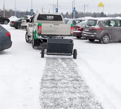 Ground driven salt and sand spreader. Rate control handle on side. Built in agitator. Drive can be d...