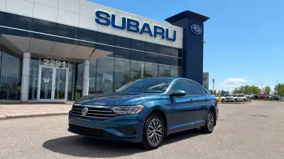 Nouvel Arrivage! La Volkswagen Jetta Comfortline 1.4 TSI 2019 est une berline compacte qui se distin...