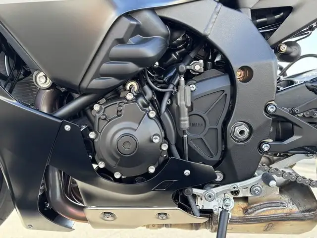 2025 Yamaha YZF-R1 in Street, Cruisers & Choppers in Saskatoon - Image 10