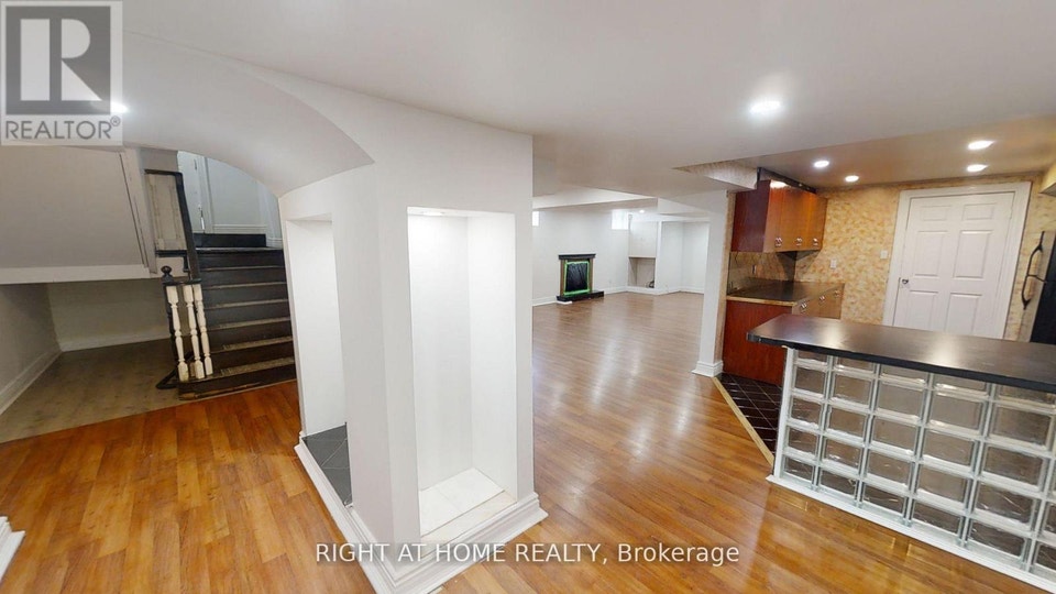 (LOWER) 31 NORTHGATE CRESCENT E Richmond Hill (Bayview Hill), On 5