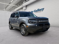 CLEAN CARFAX. CITY SMART - TRAIL TOUGH Take on every road and every off-road trail with confidence i... (image 6)