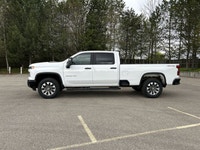 Electric Mirrors,Heated Mirrors,Rear Tow Hook,Tinted Windows,Turn Signal Mirrors,Fabric/Cloth Seats,... (image 9)