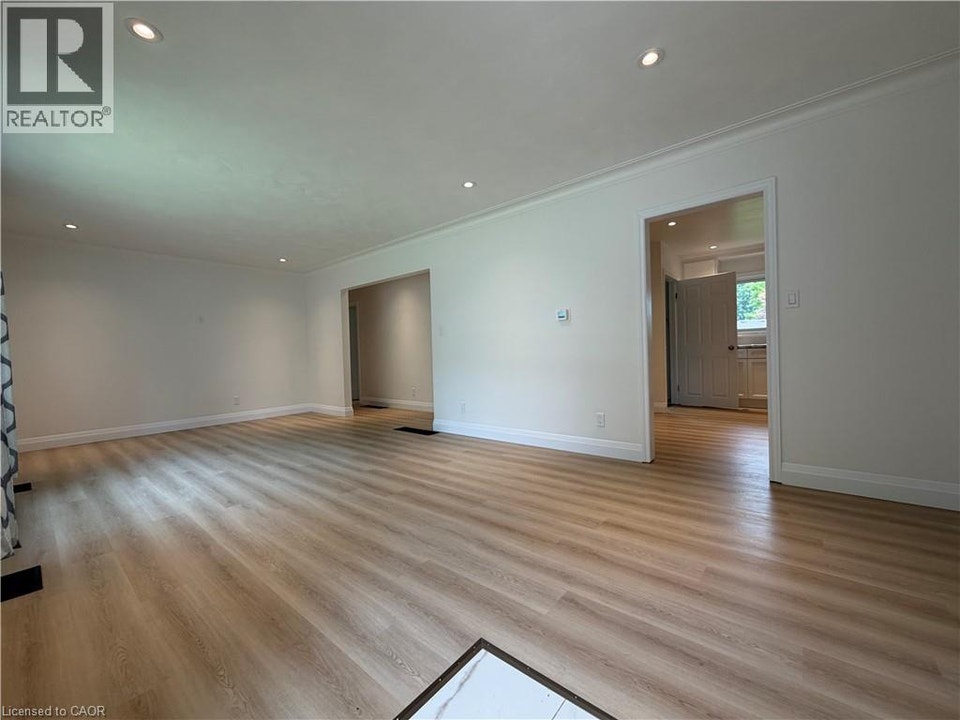 29 PUSEY Boulevard Unit# 1 Brantford, Ontario 2
