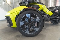 Can-Am Spyder Roadster F3-S 2022: - Extérieur vert MANTA avec sièges perforés noirs - Écran couleur... (image 6)