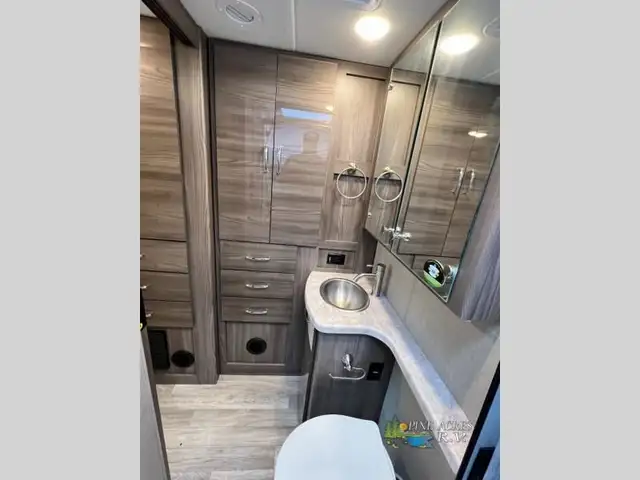 2024 Thor Motor Coach Delano Sprinter 24FB Diesel in RVs & Motorhomes in Moncton - Image 30