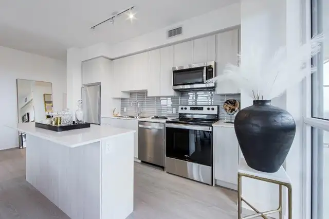 45 Railroad - 3 Bedroom Apartment for Rent in Long Term Rentals in Mississauga / Peel Region - Image 15