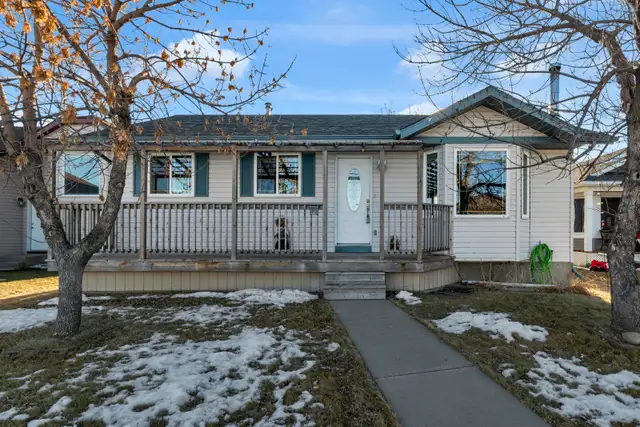 UPDATED CARSTAIRS BUNGALOW FOR SALE FOR ONLY $450,000