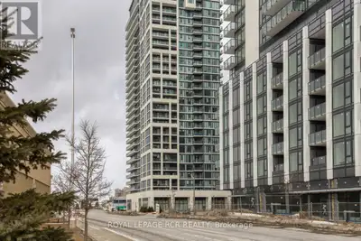 425 - 9000 JANE STREET Vaughan (Vellore Village), Ontario