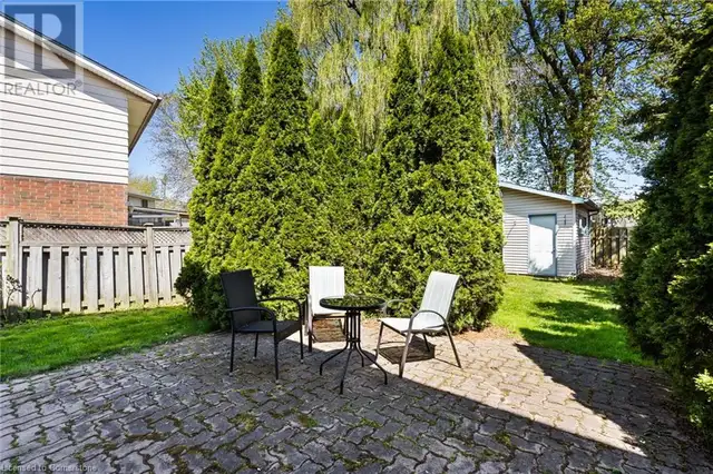 8117 LYNHURST Drive Niagara Falls, Ontario in Houses for Sale in St. Catharines - Image 5