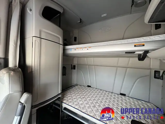 2019 Peterbilt 579 in Heavy Trucks in Barrie - Image 13