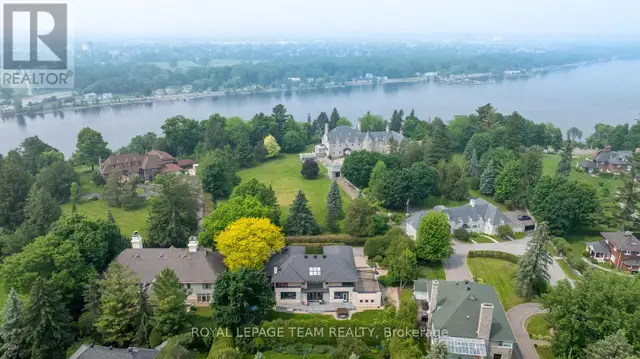 725 MANOR AVENUE Ottawa, Ontario62864384741505124