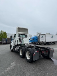 Ryder Stock ID: 239940 Transmission Type/Speed: AMT 13 Engine: DIESEL X15 GHG'17 450/1800 Horse Powe... (image 7)