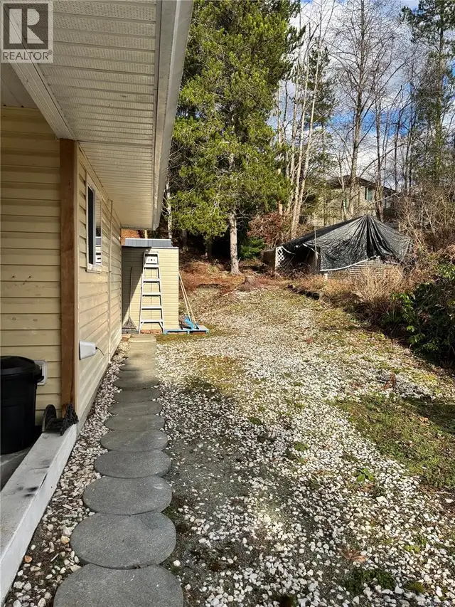 419 Donner Dr Gold River, British Columbia in Houses for Sale in Campbell River - Image 19